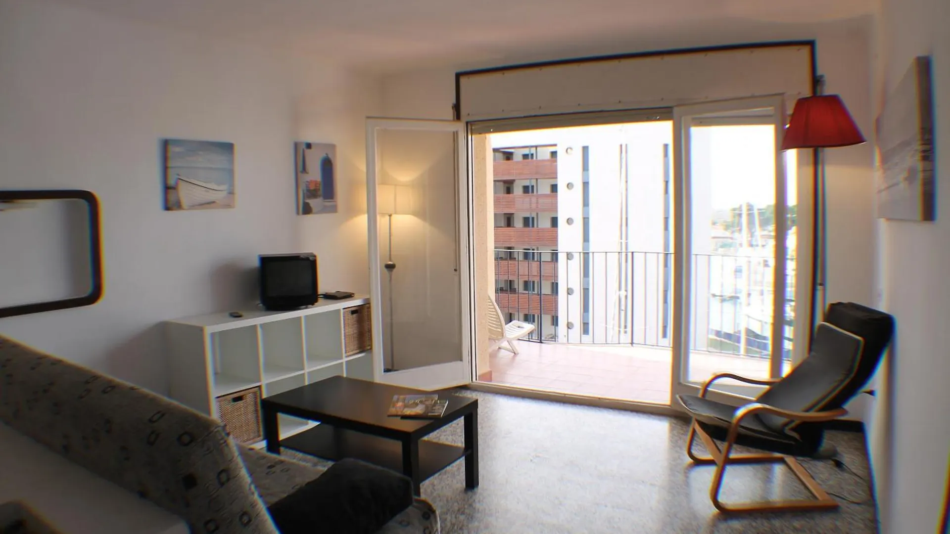 Agi Fragata Apartment Roses