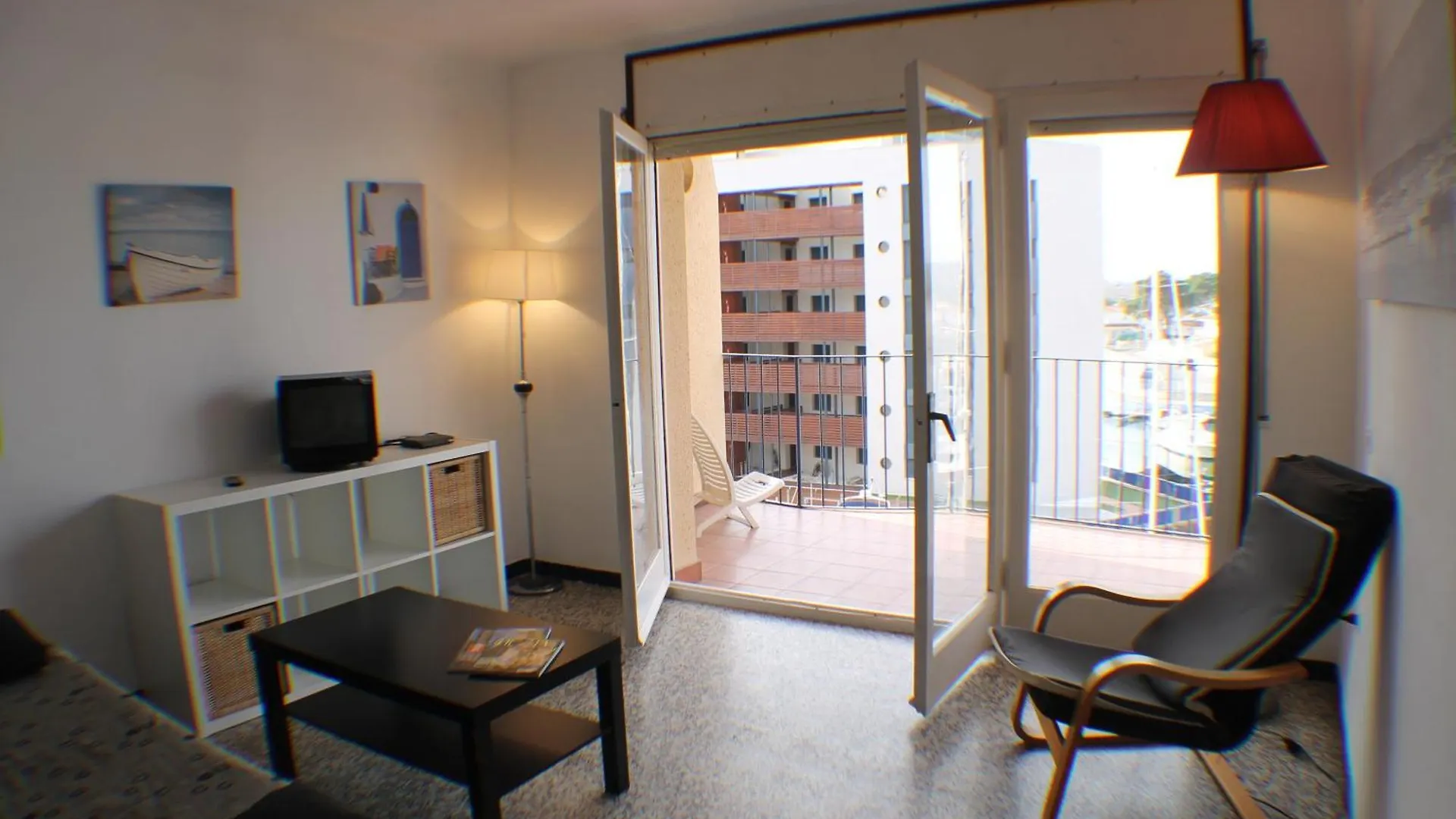 Agi Fragata Apartment Roses